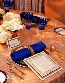 wedding photo - Bleu royal et or de réception de mariage