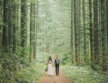 wedding photo - Eine romantische Entlaufen In The Woods: Laura Nick