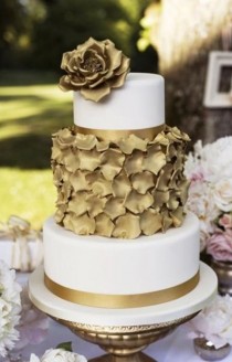 wedding photo - Gold Modern Cake 