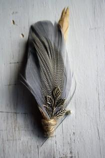 wedding photo - Feather Blume im Knopfloch