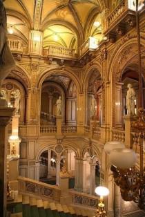 wedding photo - The State Opera House In Vienna, Austria 
