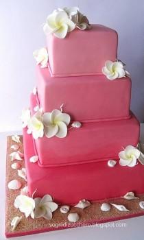 wedding photo - Hawaiian Frangipani Ombre Cake 