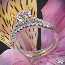 wedding photo - 18-каратного белого золота "Petite открыть собор" алмазное обручальное кольцо и обручальное кольцо