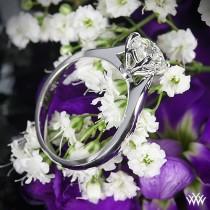 wedding photo - 18k الذهب الأبيض "ليجاتو أنيق لاين" سوليتير خاتم الخطوبة