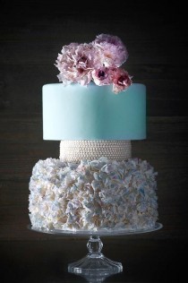 wedding photo - Ruffles & Pearls Wedding Cake 