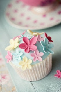 wedding photo - Cupcake Decorating