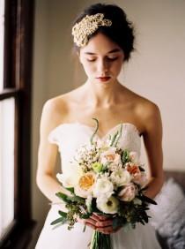 wedding photo - Organic Feminine Bridal Shoot