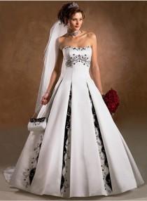 wedding photo -  Strapless Ruched A-line Sweetheart Embroidery Sweep-train Floor-length Wedding Dresses WE1061