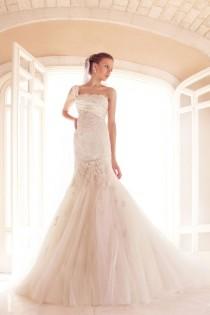 wedding photo - One Shoulder Strap Wedding Dress Inspiration