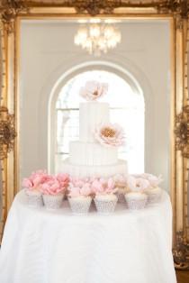 wedding photo - Pearl Beaded Wedding Cake