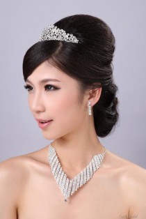 wedding photo -  Have a look at Castlebridal.com jewellery sets. You can find necklaces & earrings, bracelets & necklaces & other jewellery combinations. http://goo.gl/6xy1Hc