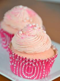 wedding photo - :: Cupcake Love ::