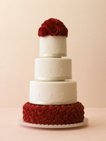 wedding photo - Romantically Red 