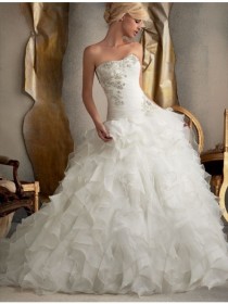 wedding photo -  A-line Ball Gown Strapless Applique Chiffon Wedding Dress