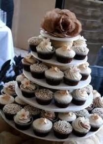 wedding photo -  Superbe gâteau de mariage et de petit gâteau Idées