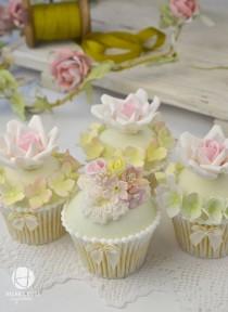 wedding photo - Dessert Tables & Sweet Treats