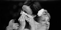 wedding photo - These Wedding Photos Will Make You Want To Give Your Mom A Big Ol' Hug