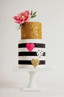 wedding photo - Modern Wedding // Cakes