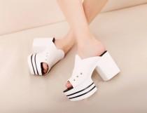 wedding photo -  Korean Style Peep Toe Thick Heels Color Block Sandals Sliver Silver SD0432