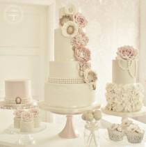 wedding photo - Weinlese-Zauber Dessert Table