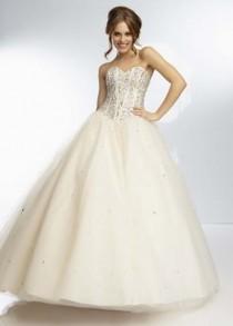 wedding photo -  http://www.2014dressprom.com/2014-best-seller-beaded-champagne-ball-gown-by-mori-lee-p-1177.html#