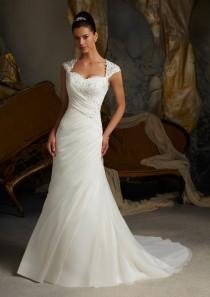 wedding photo -  Wanweier - wedding dresses 2012, Hot Venice Lace Appliques on Delicate Chiffon Online Sales in 58weddingdress