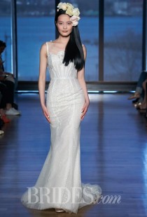 wedding photo - Holen Sie sich Allison Williams Hochzeit-Worthy Dolce & Gabbana-Kleid