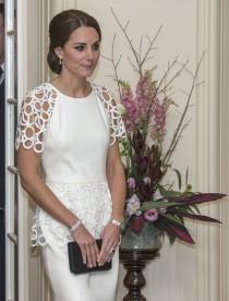 wedding photo - La extrema delgadez de Kate Middleton preocupa en Reino Unido