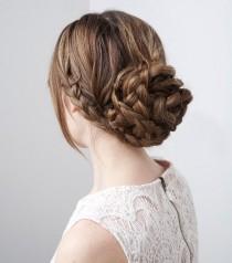 wedding photo - Dans le vif du sujet: 3 Fantaisie coiffures pour cheveux épais