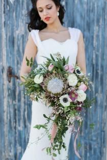 wedding photo - Protea Et Poppy Bouquet