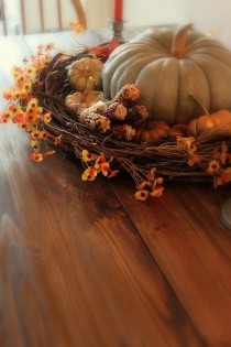 wedding photo - 30 Pumpkin, Gourd & Fruit Centerpieces For Festive Fall Tablescapes {Saturday Inspiration & Ideas