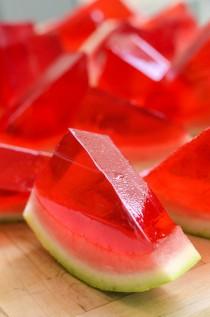 wedding photo - How to Make XXL Watermelon Jell-O-Shots - Cooking - Handimania