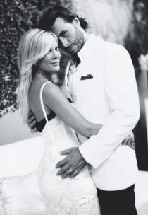 wedding photo - The Best Dressed Celebrity Brides Of All Time - Tori Spelling