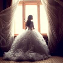 wedding photo - Mariée avec des robes de mariage Sass