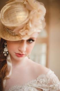 Modern Elegance with a Dash of Gold Wedding Inspiration - Belle the Magazine . The Wedding Blog For The Sophisticated Bride wedding photo - Modern Elegance with a Dash of Gold Wedding Inspiration - Belle the Magazine . The Wedding Blog For The Sophisticated Bride