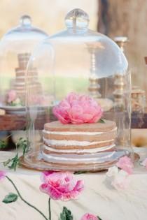 wedding photo - كعك جميل .. ♥ ♥ ..