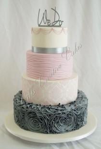 Stunning Wedding Cake & Cupcake Ideas wedding photo - Stunning Wedding Cake & Cupcake Ideas