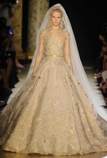 wedding photo - Высокой Моды Золота Свадебное Платье От Elie Saab