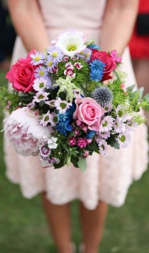 wedding photo - Sonnenblumen und Cymbeline für eine rustikale Scheune Hochzeit ...