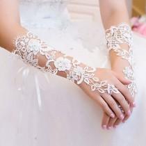 wedding photo - New White Pearl Lace Floral Bride Gloves Wedding Gloves fingerless Party Dress