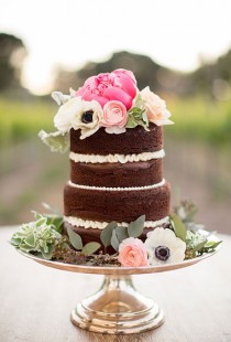 wedding photo - Unfrosted Wedding Cakes