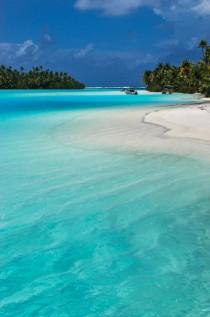 wedding photo - The Cook Islands: Tahiti Without The French - RTW 6 - RTW In 30 Days