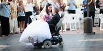 wedding photo - He Had ALS. She Was His Nurse. This Is Their Love Story