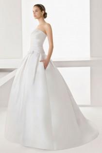 wedding photo -  Vintage Ball Gown Satin Bowknot Wedding Dress with Lace Wrap