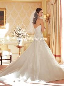 wedding photo -  A-line Sweetheart Chapel Train Appliques Shiny Crystals Tulle Wedding Dress 2014