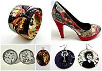 wedding photo - Custom Comix offers comic book accessories and gifts for every geeky wedding need