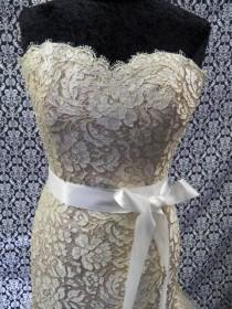 wedding photo - Ivory And Gold Chantilly Lace Mermaid Wedding Gown