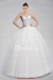 wedding photo - Dramatic Ball Gown Floor Length Tulle Wedding Dress With Beaded Craft