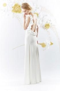 wedding photo - Olwen Bourke: Beautiful Couture Gowns Inspired By Nature