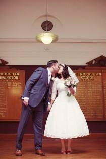 wedding photo - And Touch Of Vintage Elegance For A 1950s Retro Inspired Wedding